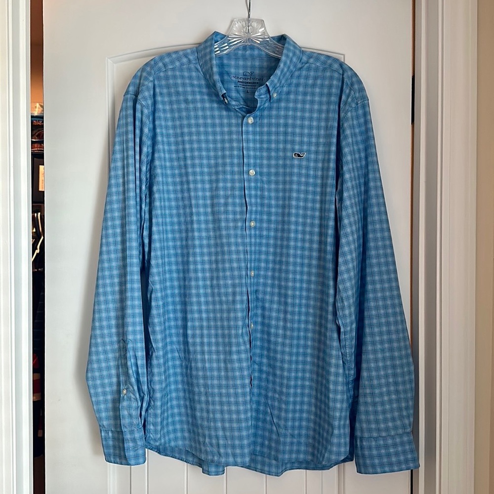 Vineyard Vines performance nylon button down shirt